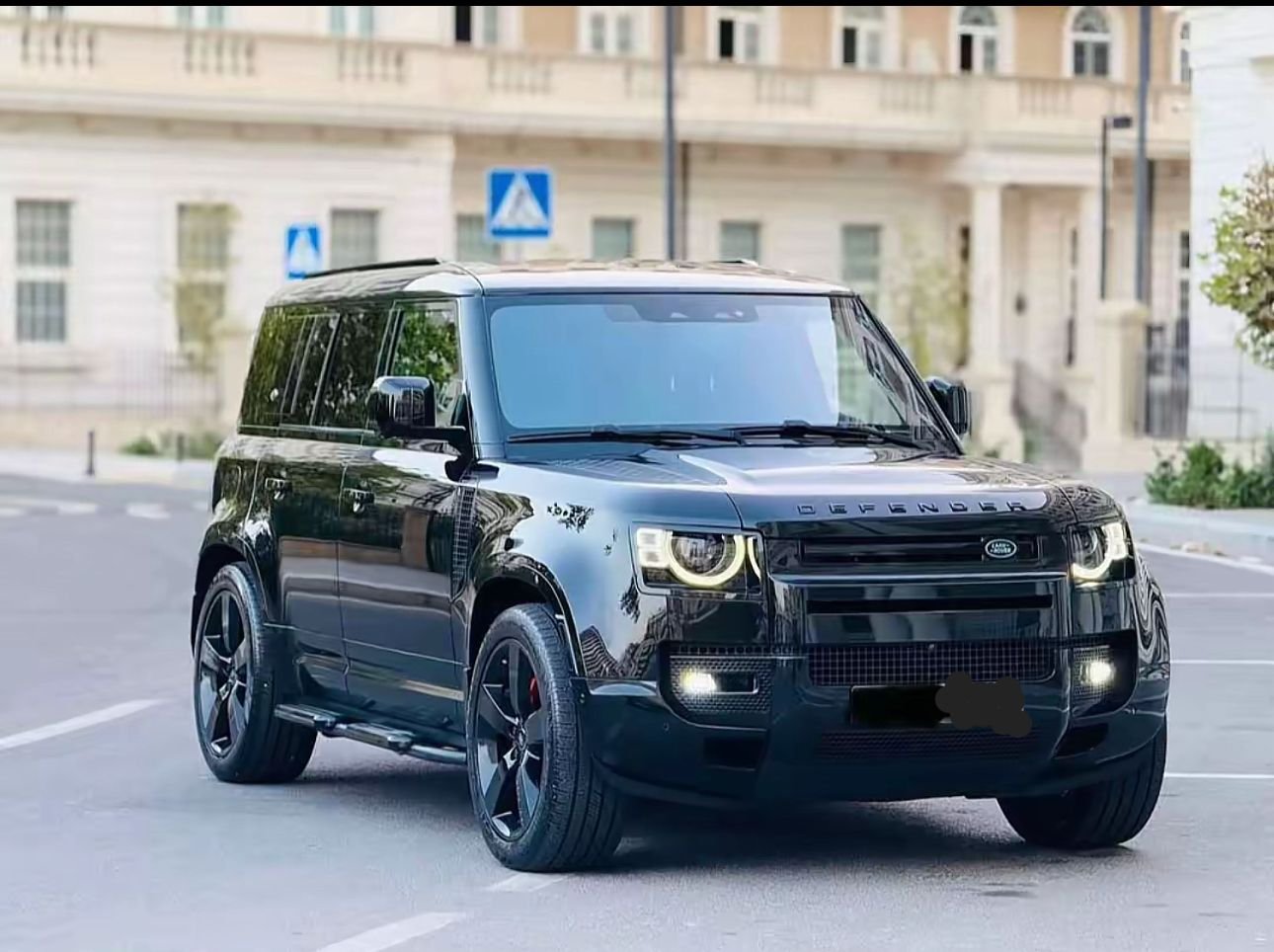 Defender  P400