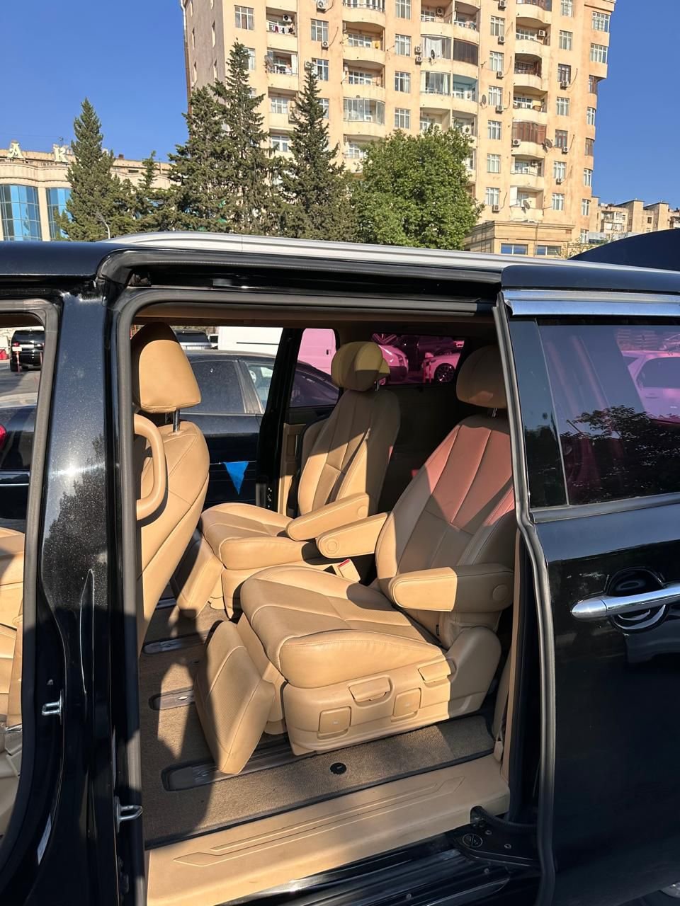 Kia carnival əlavə şəkil 7