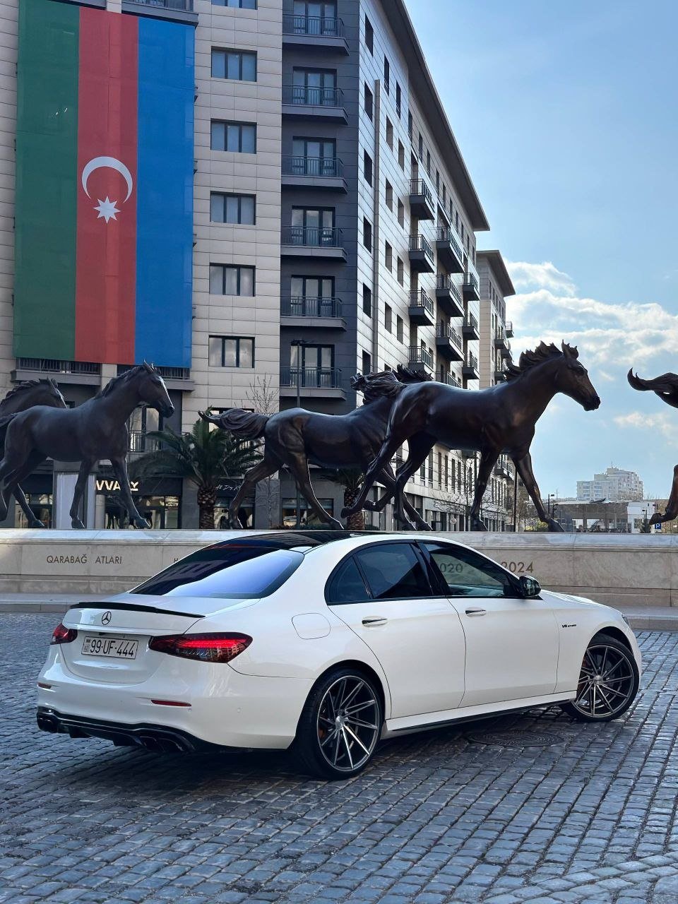 MERCEDES E63 AMG əlavə şəkil 2
