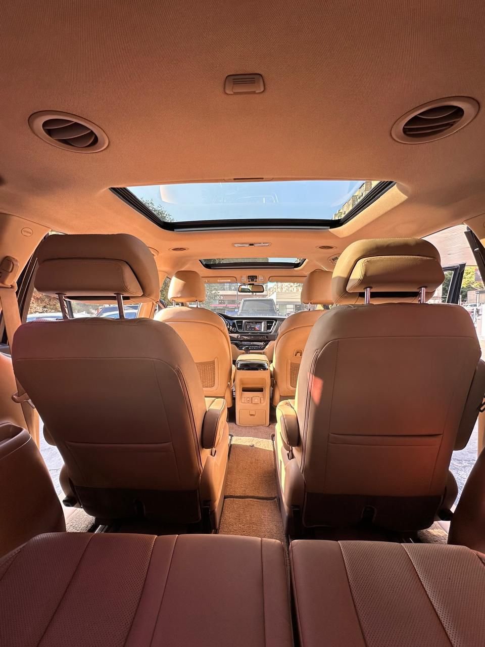 Kia carnival əlavə şəkil 6