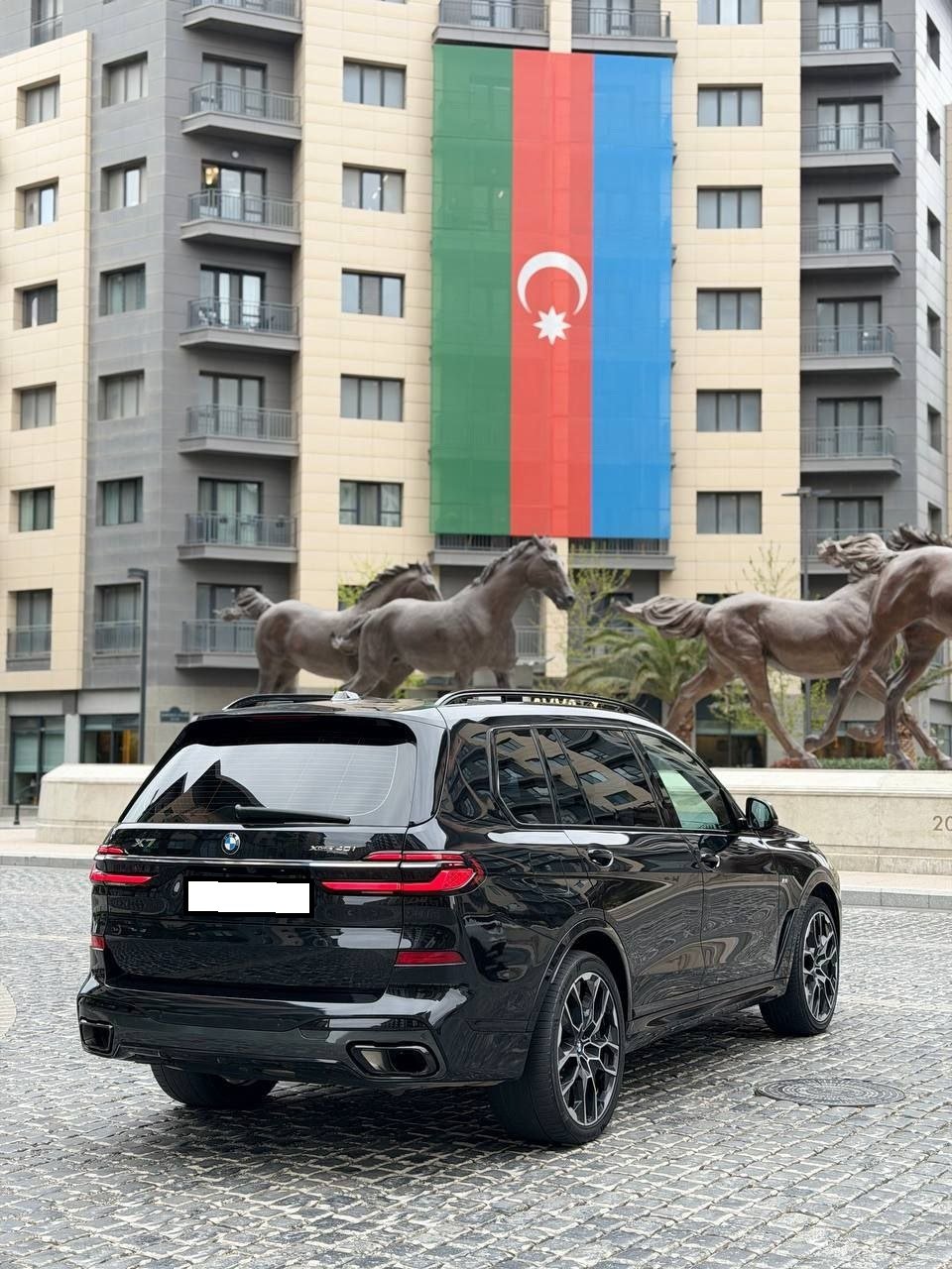 BMW X7 əlavə şəkil 2